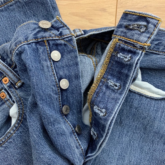 🔹Vintage Levi’s 501 Straight Jeans (36 x 30) - Picture 3 of 7
